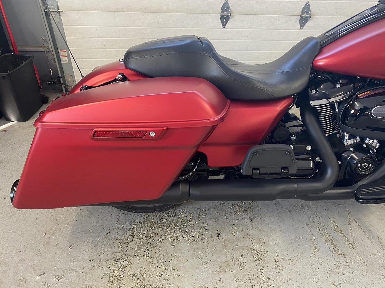 2019 Harley-Davidson Street Glide Special - Photo #6