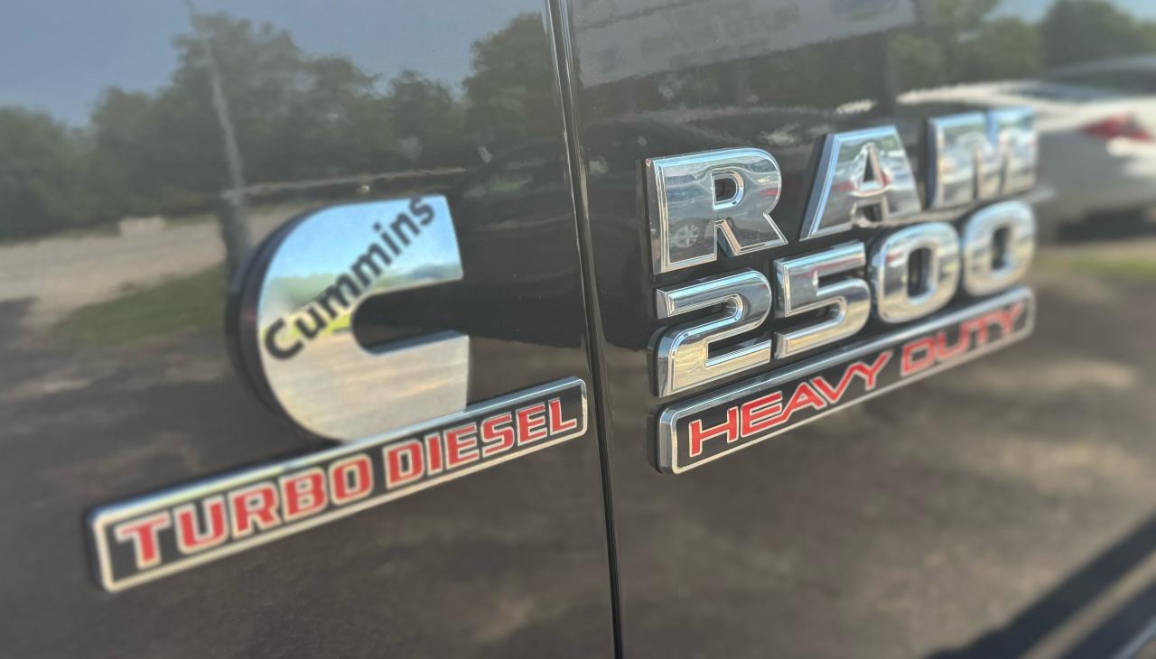 2017 RAM 2500 4WD CREW CAB 149" SLT Photo9