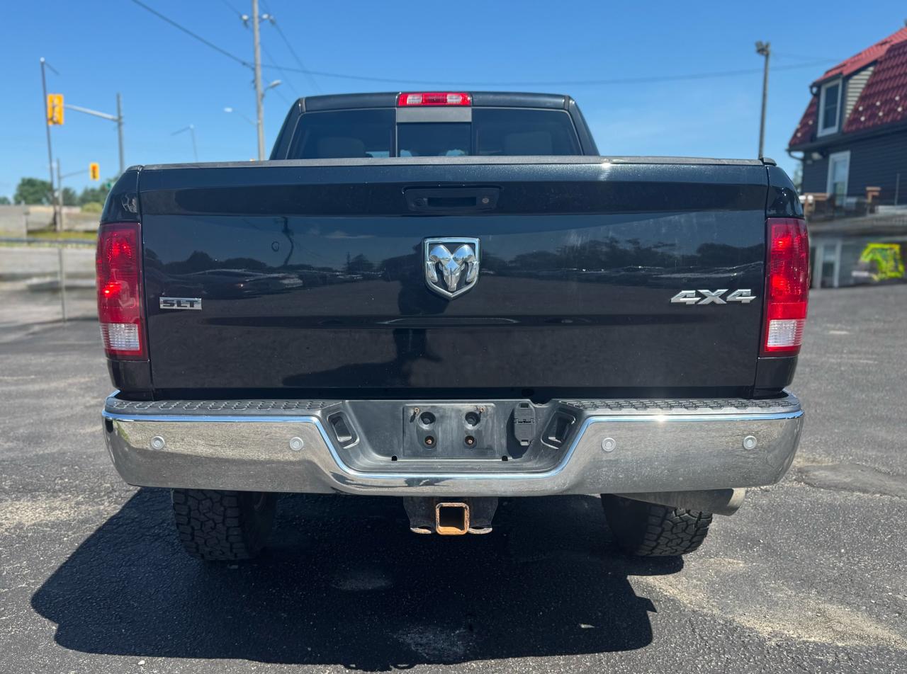 2017 RAM 2500 4WD CREW CAB 149" SLT Photo4