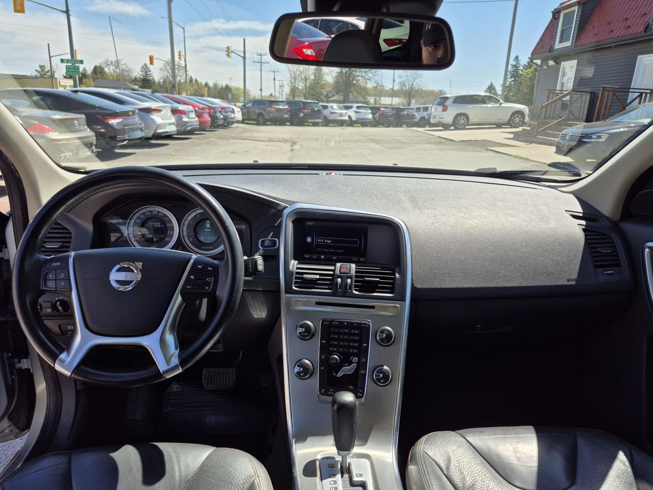 2012 Volvo XC60 AWD T6 R-Design Photo14