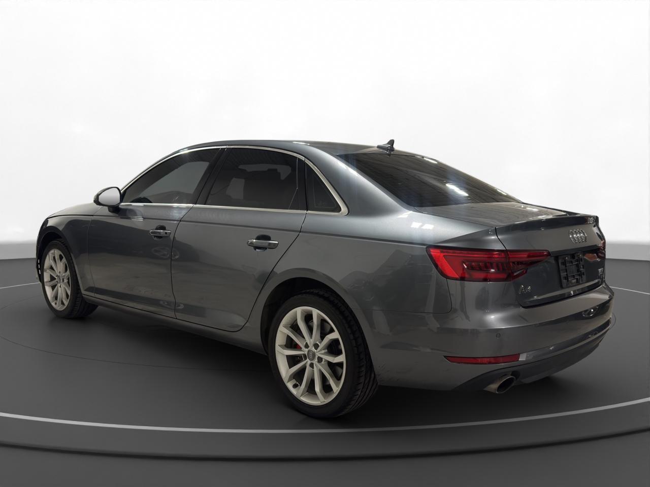 2017 Audi A4 2.0T Progressiv quattro Sedan - Photo #8