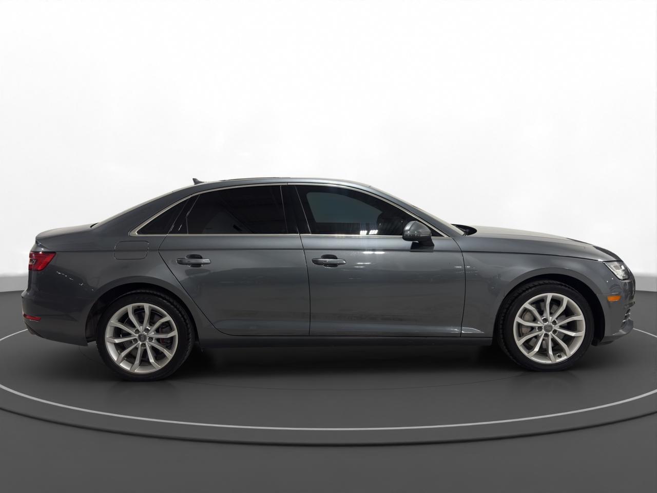 2017 Audi A4 2.0T Progressiv quattro Sedan - Photo #5