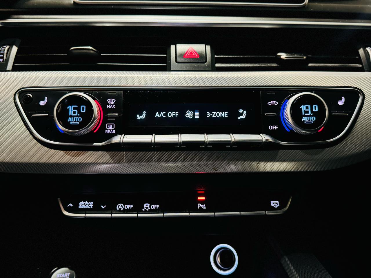 2017 Audi A4 2.0T Progressiv quattro Sedan - Photo #18