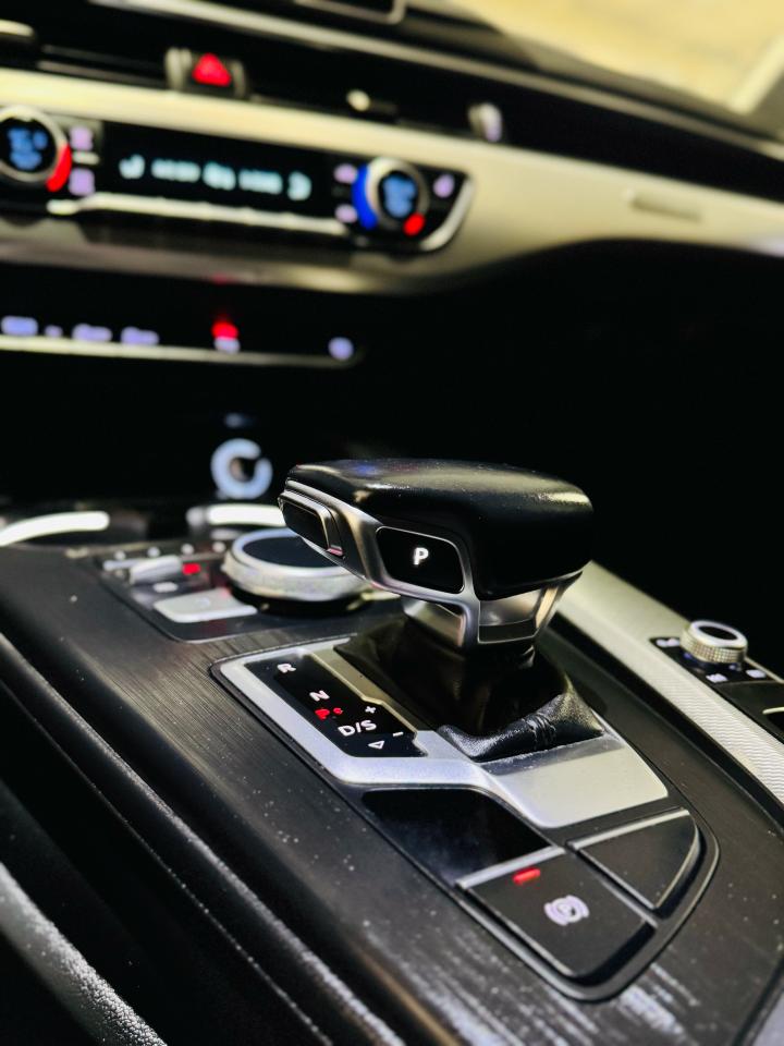 2017 Audi A4 2.0T Progressiv quattro Sedan - Photo #15