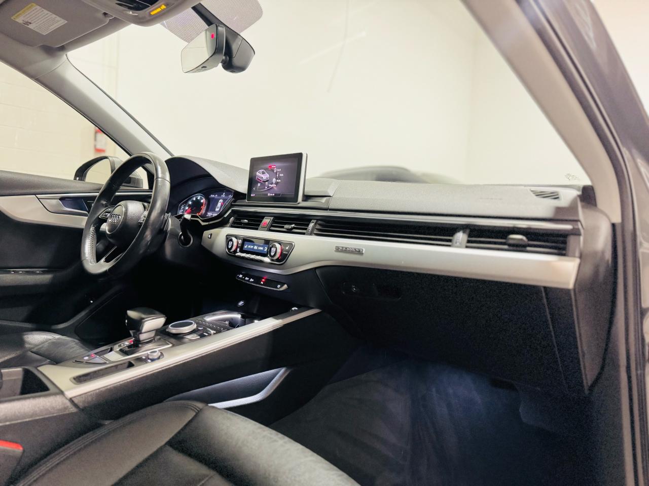 2017 Audi A4 2.0T Progressiv quattro Sedan - Photo #30