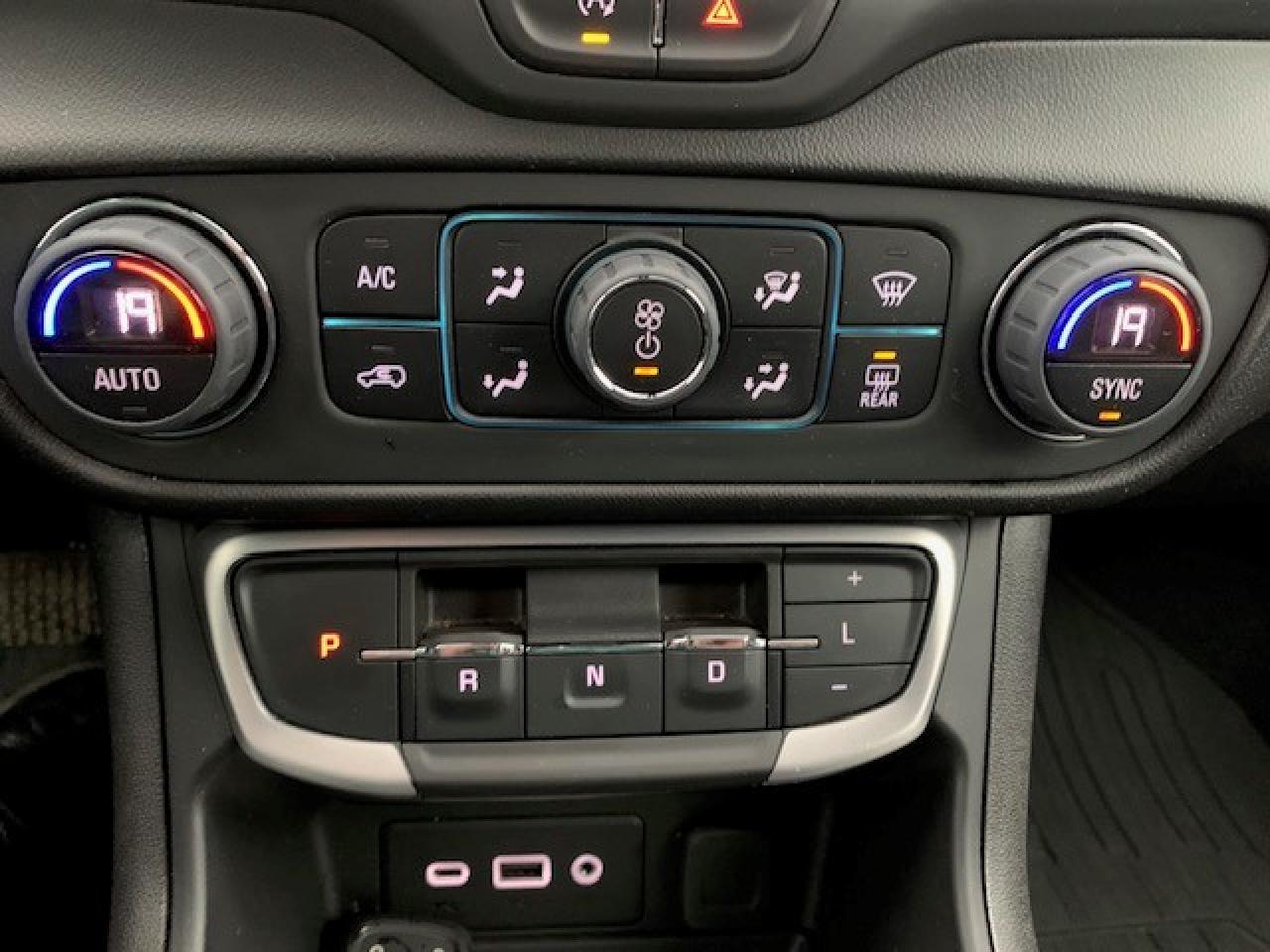 2024 GMC Terrain AWD 4DR SLE - Photo #7
