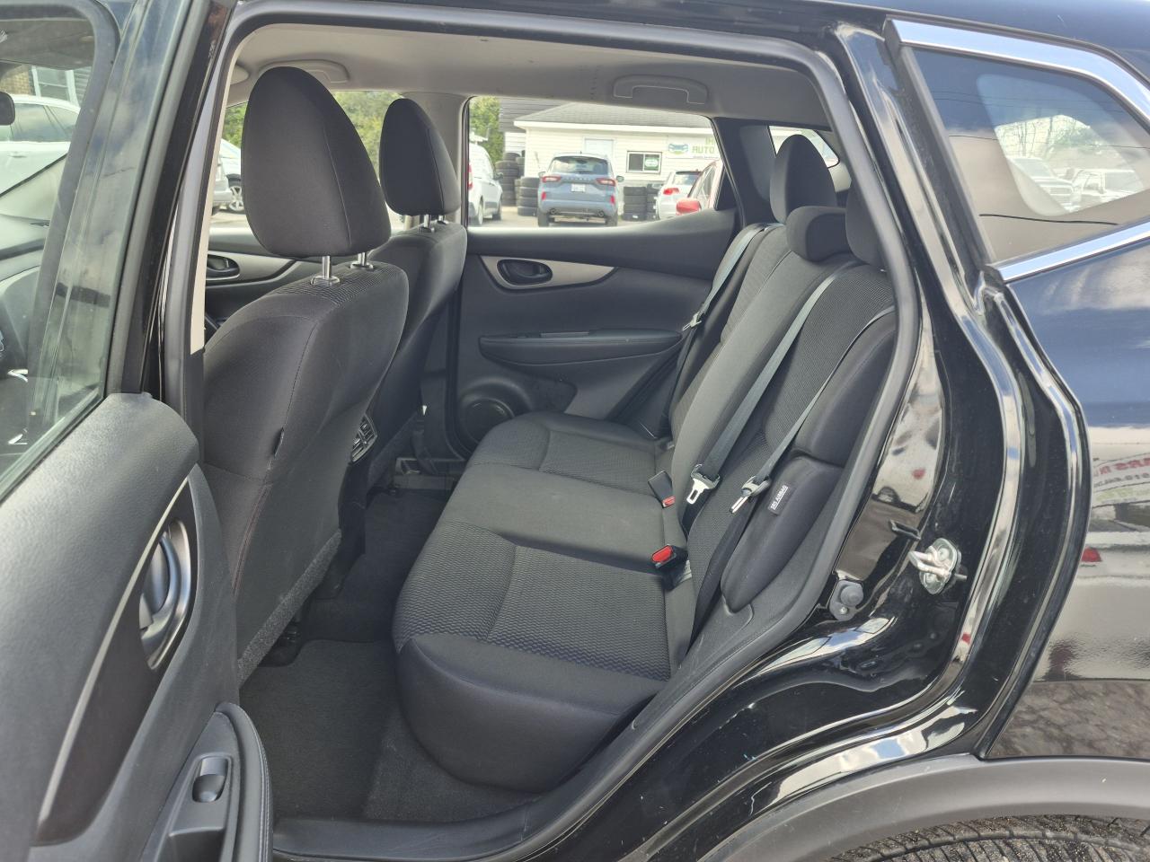 2020 Nissan Qashqai SV Photo12