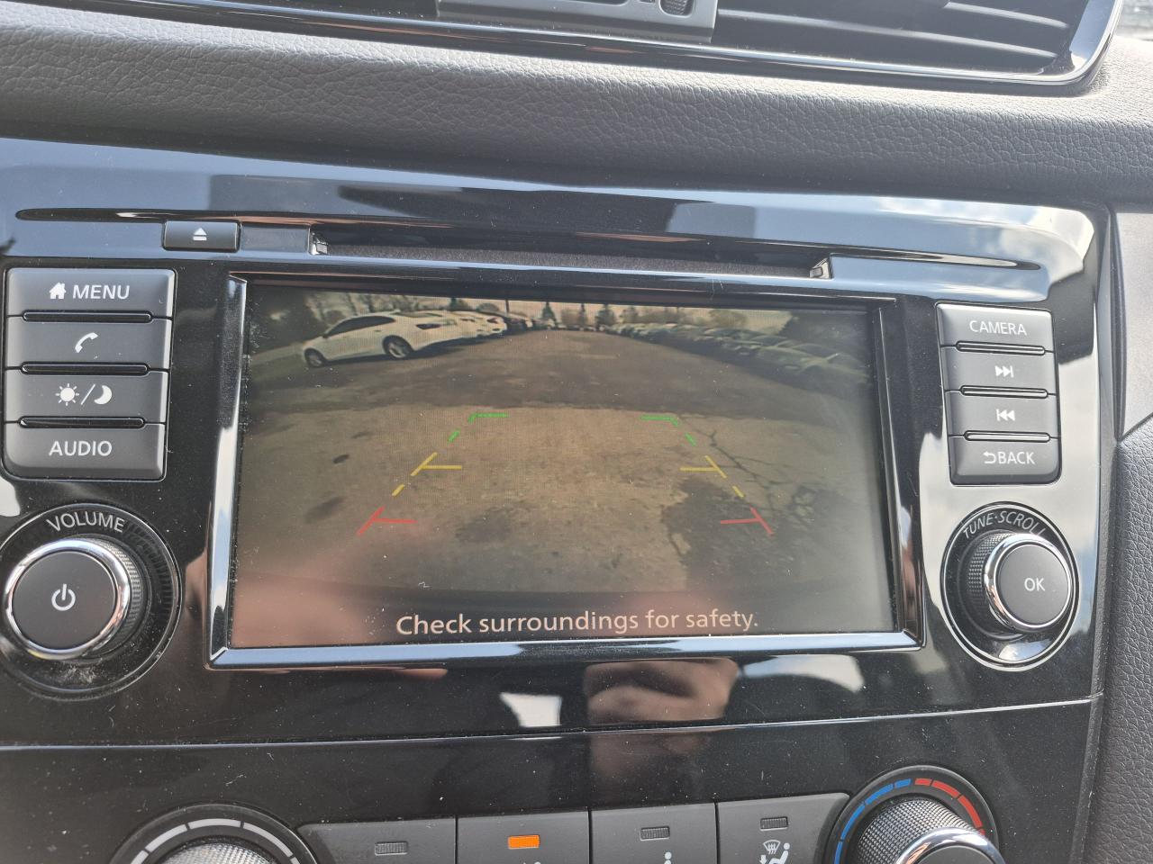 2020 Nissan Qashqai SV Photo18