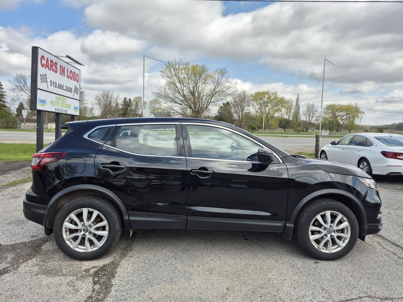 2020 Nissan Qashqai SV Photo2