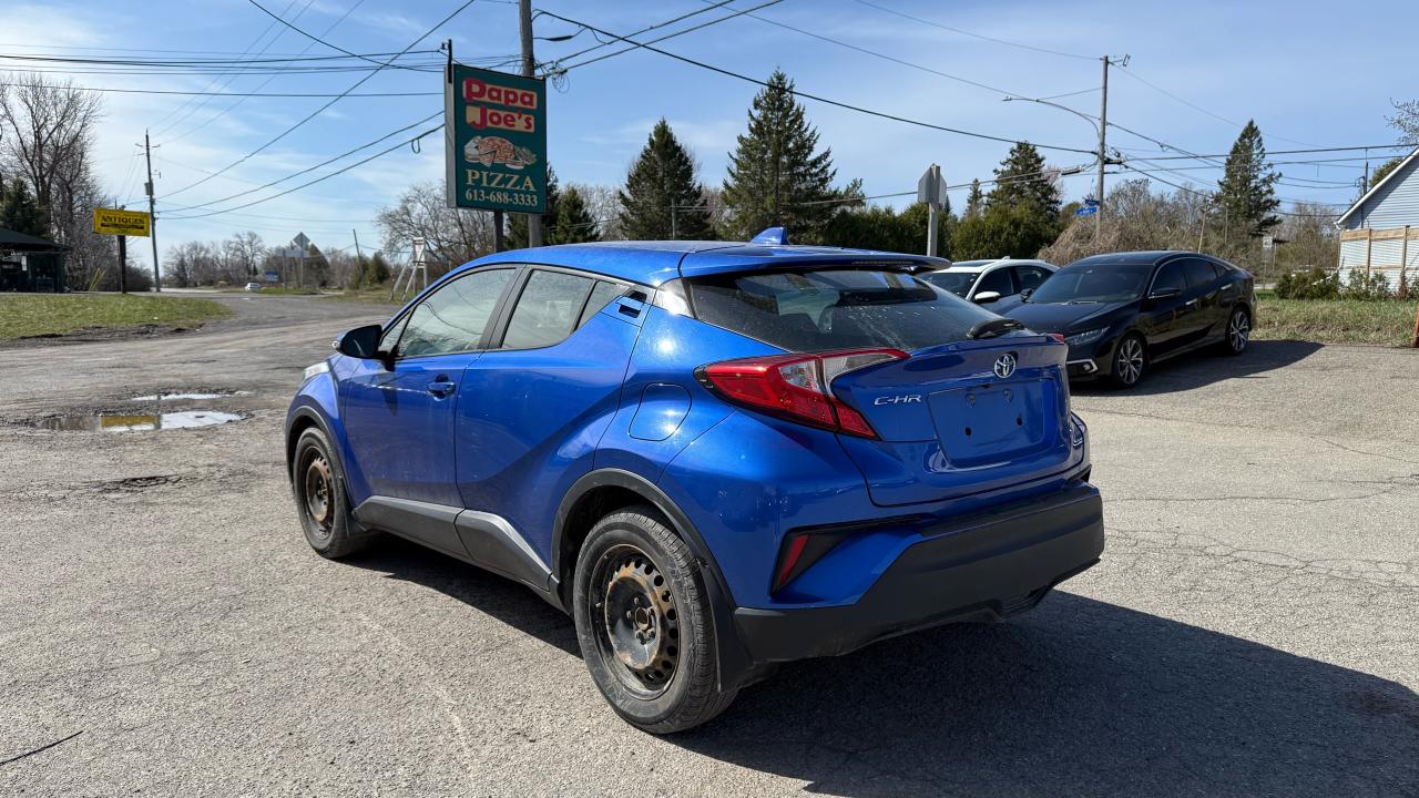 2019 Toyota C-HR LE - Photo #4