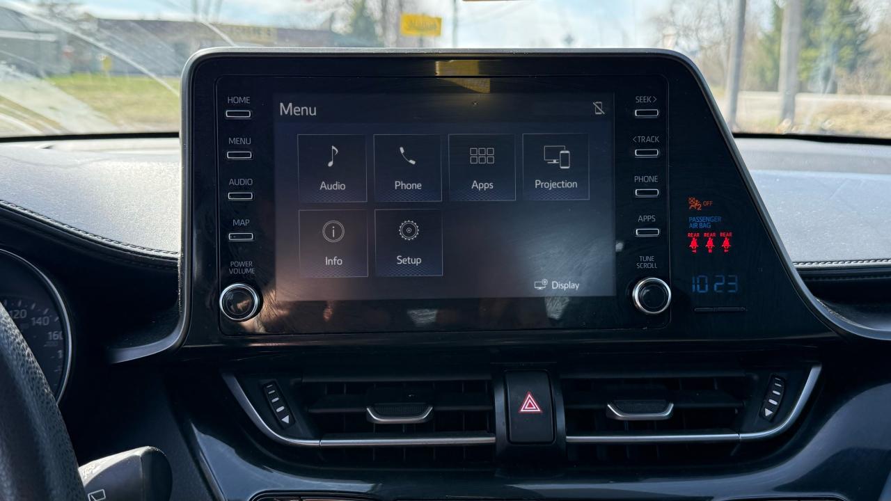 2019 Toyota C-HR LE - Photo #15