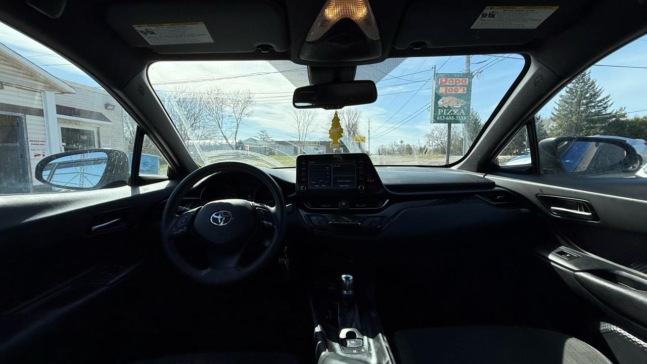 2019 Toyota C-HR LE - Photo #11