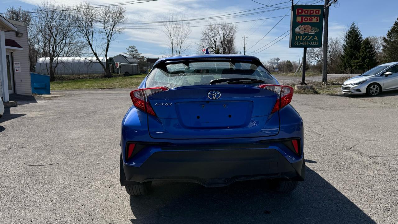 2019 Toyota C-HR LE - Photo #5