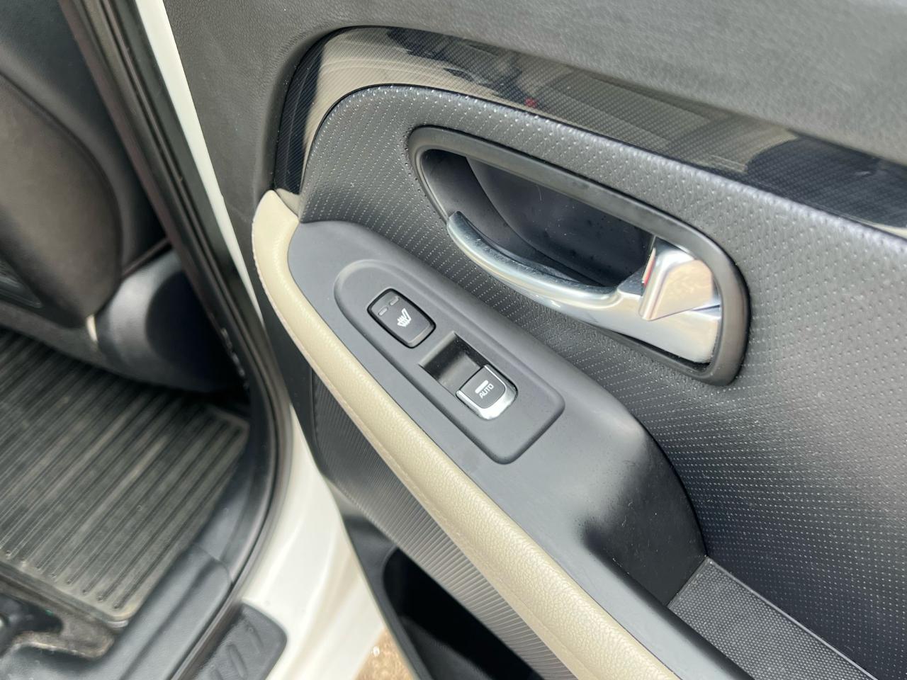 2015 Kia Rondo AUTO 7PASS NAVI SUNROOF BACKUP CAM HEATED SEATS - Photo #15