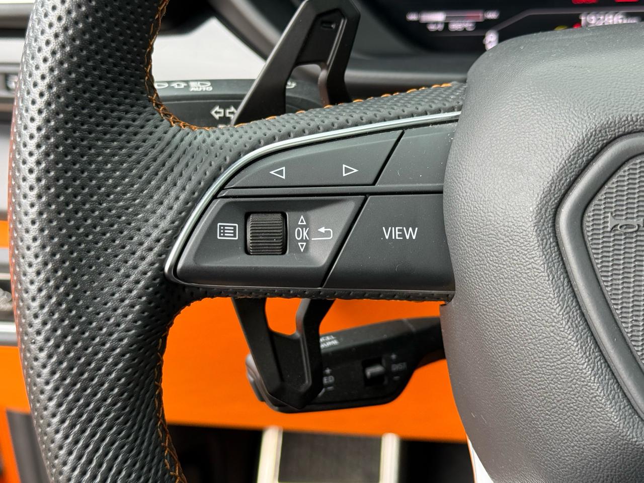 2023 Lamborghini Urus S NAVI|BACKUP|SUNROOF - Photo #15