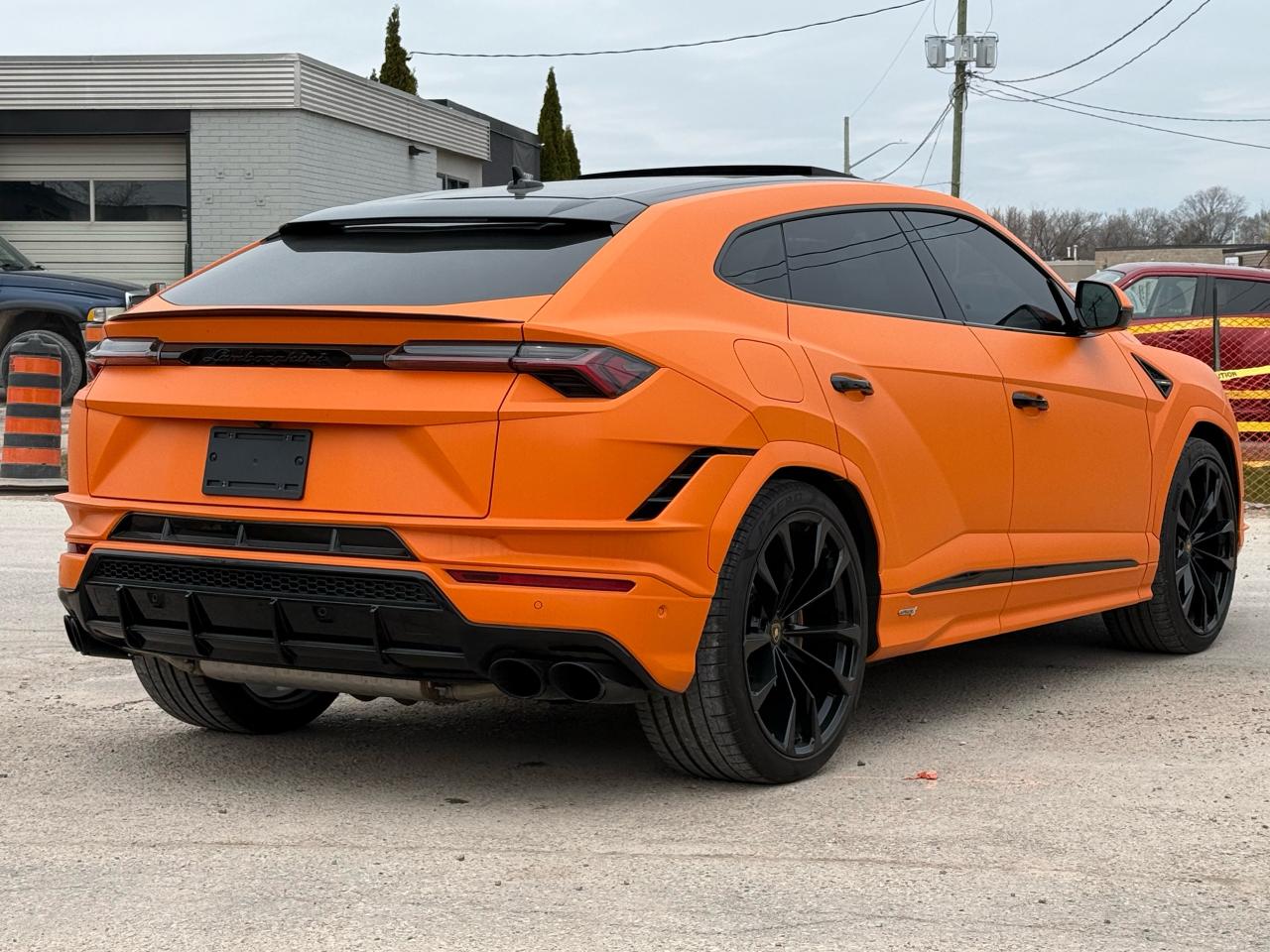 2023 Lamborghini Urus S NAVI|BACKUP|SUNROOF - Photo #3