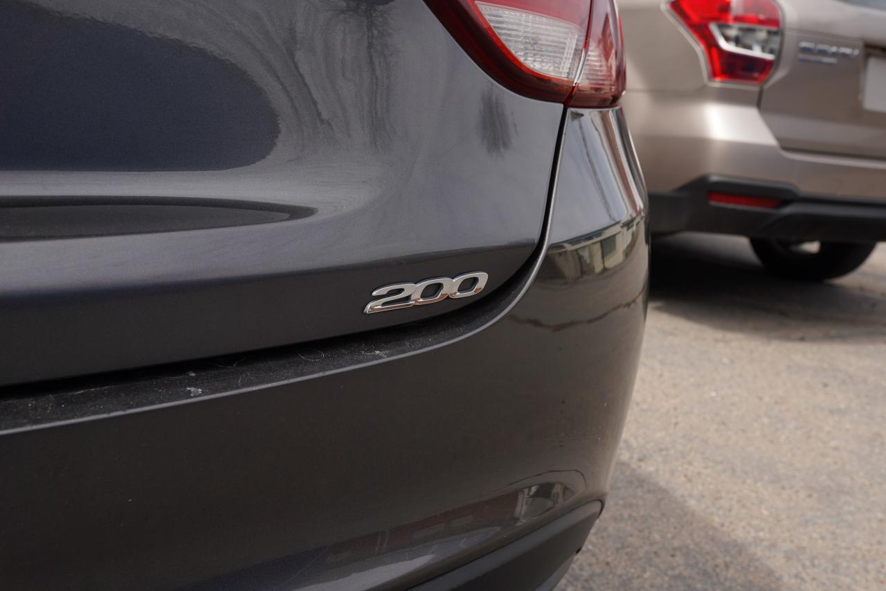 2016 Chrysler 200 4dr Sdn LX FWD - Photo #11