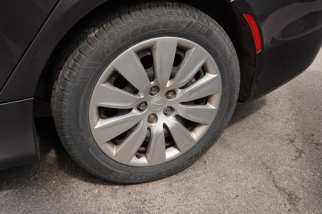2016 Chrysler 200 4dr Sdn LX FWD - Photo #14