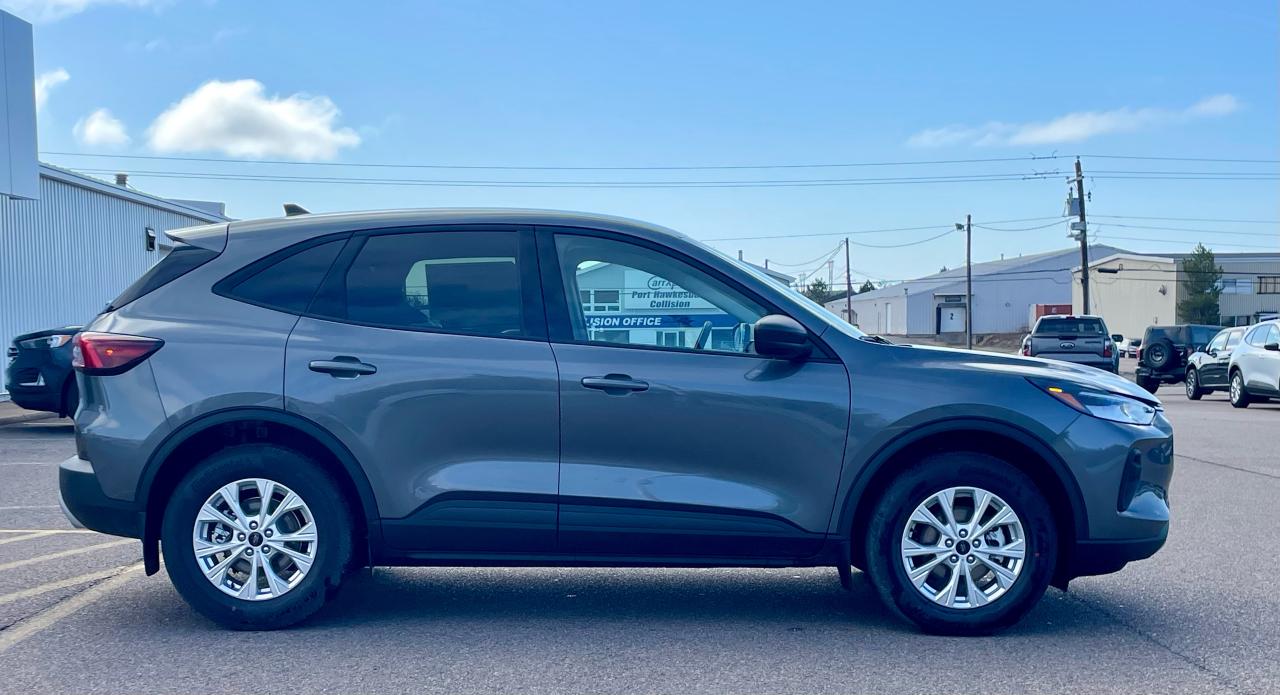 2025 Ford Escape Active AWD Photo
