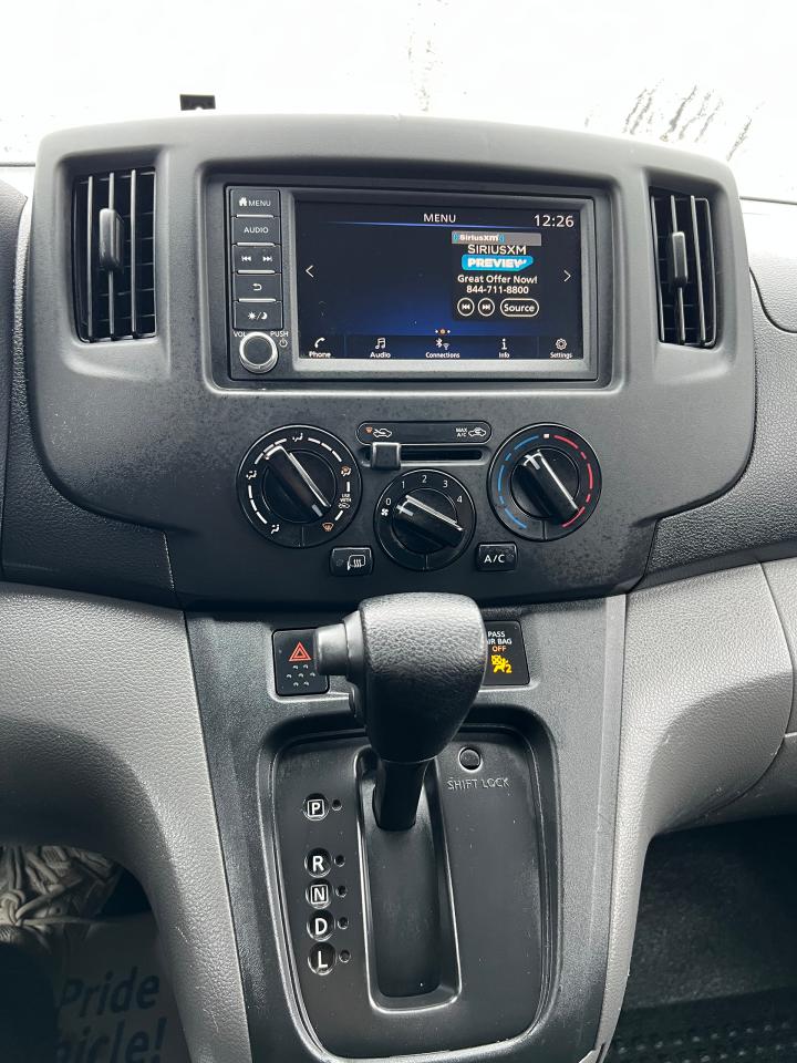 2020 Nissan NV200 S - Photo #12