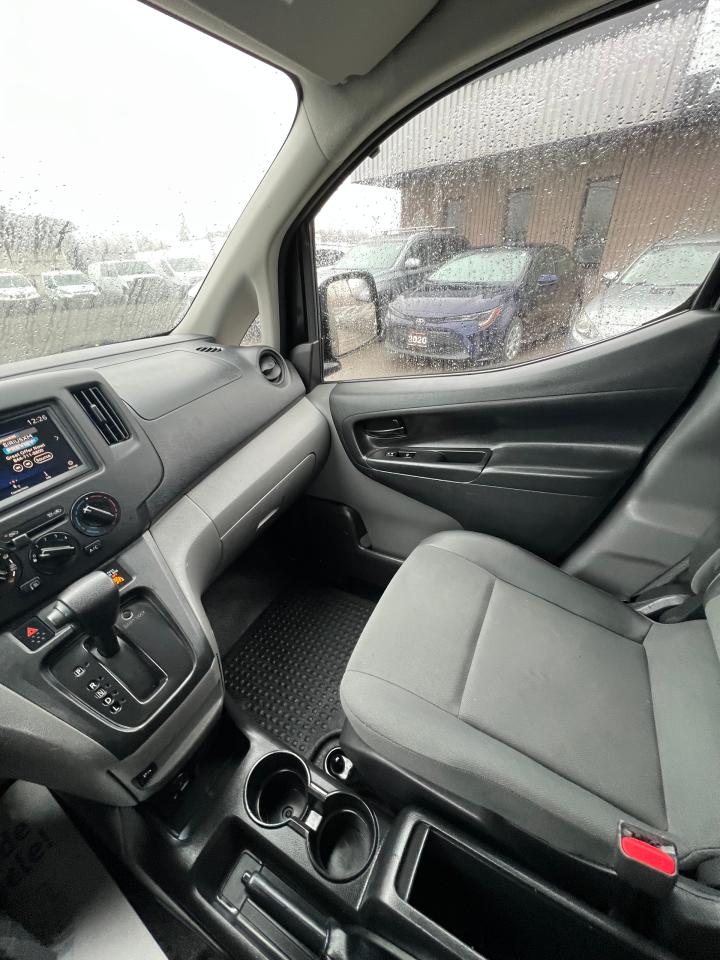 2020 Nissan NV200 S - Photo #14