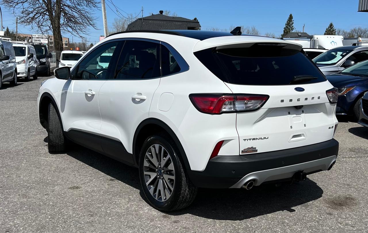 2022 Ford Escape Titanium - Photo #3