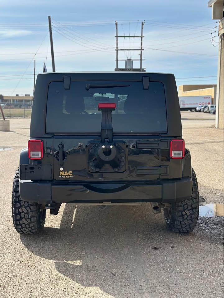 2018 Jeep Wrangler Sahara - Photo #4
