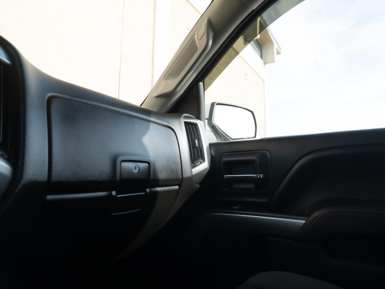 2018 Chevrolet Silverado 1500 LT - Photo #12