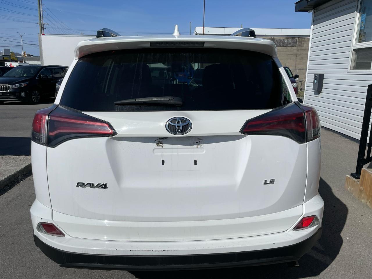 2017 Toyota RAV4 LE - Photo #5
