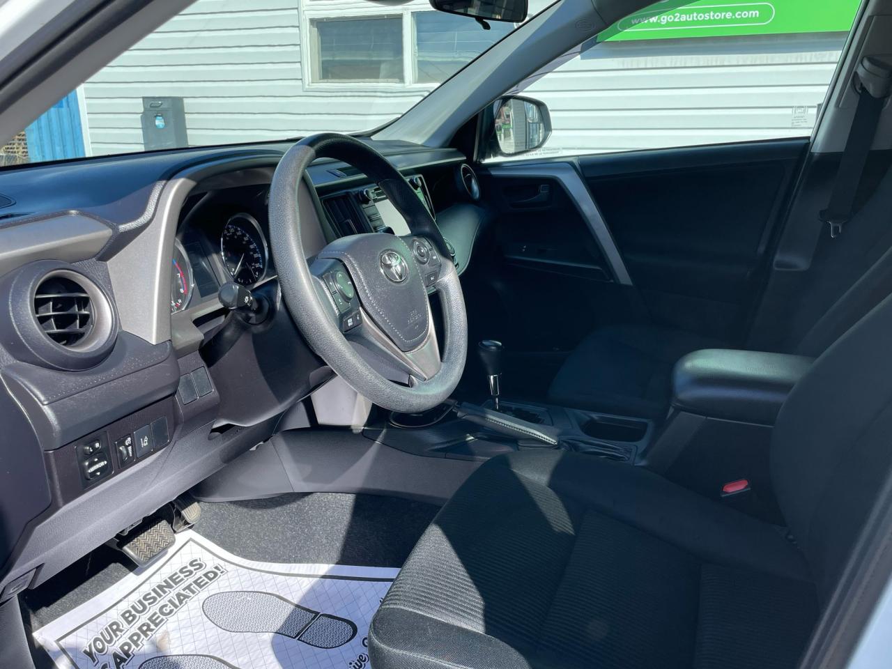2017 Toyota RAV4 LE - Photo #6