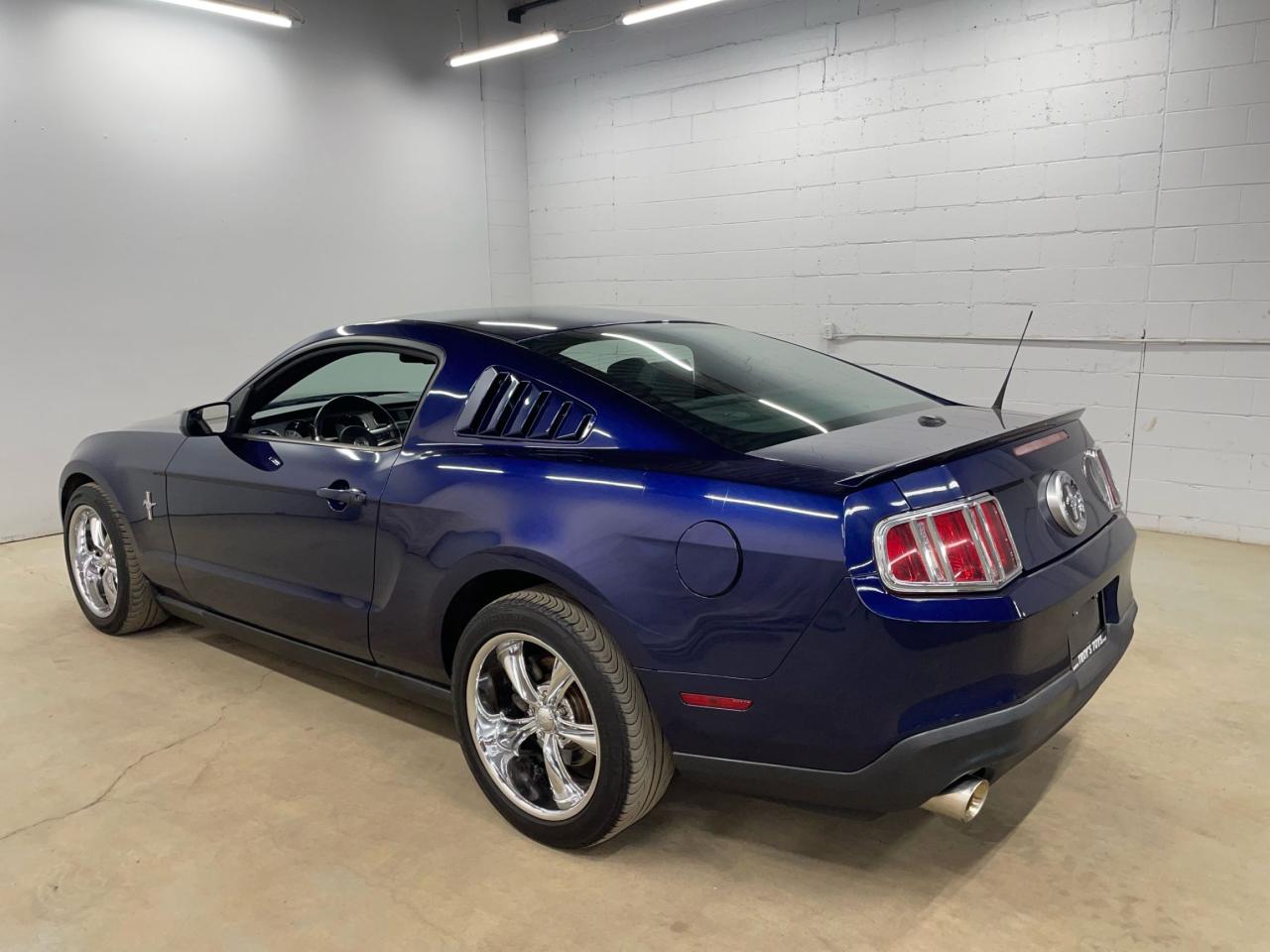 2011 Ford Mustang V6