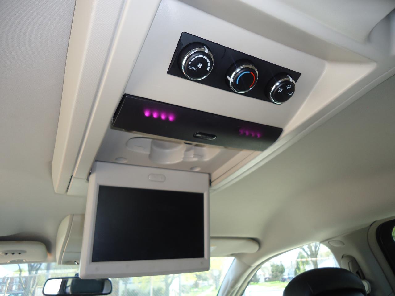 2016 Dodge Grand Caravan Crew Plus - Photo #10