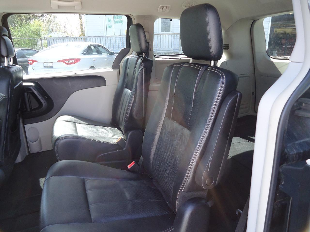 2016 Dodge Grand Caravan Crew Plus - Photo #7