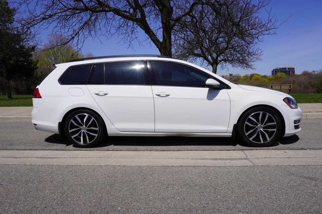 2015 Volkswagen Golf 1 OWNER / NO ACCIDENTS / WELL SERVICED / LOCAL CAR Photo4