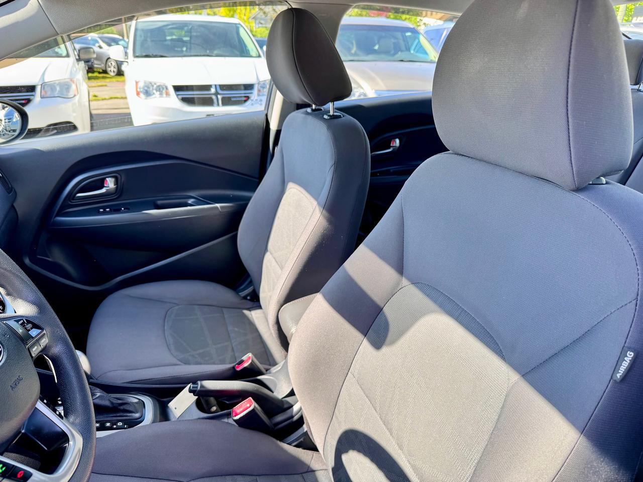 2013 Kia Rio FINANCING AVAILABLE Photo9
