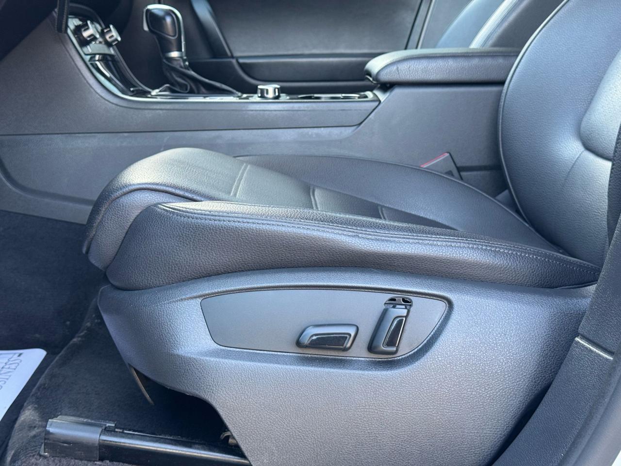 2014 Volkswagen Touareg COMFORTLINE V6 TDI | ONE OWNER | LEATHER | NAV | Photo15