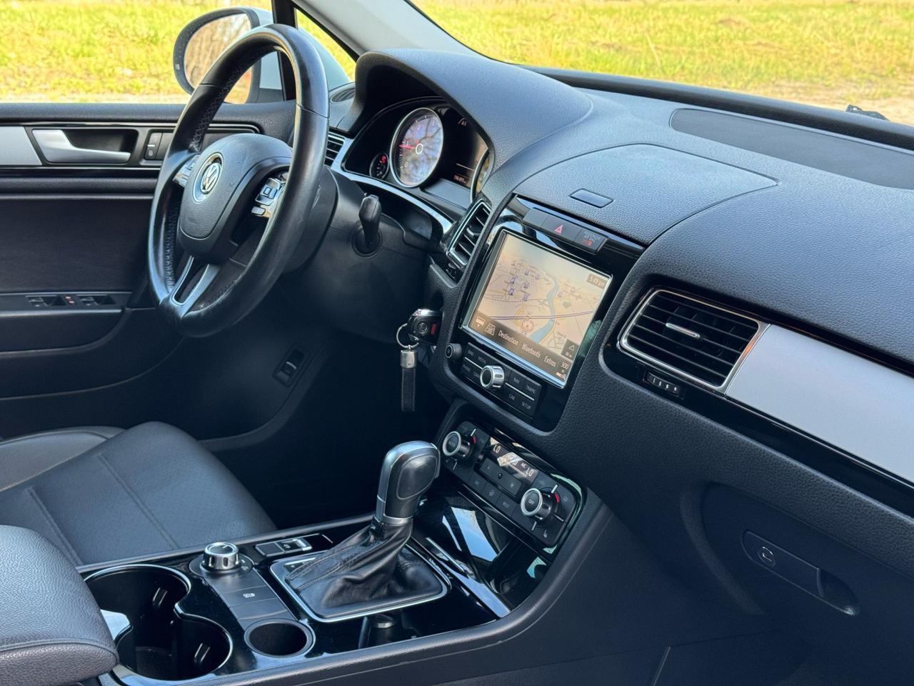 2014 Volkswagen Touareg COMFORTLINE V6 TDI | ONE OWNER | LEATHER | NAV | Photo9