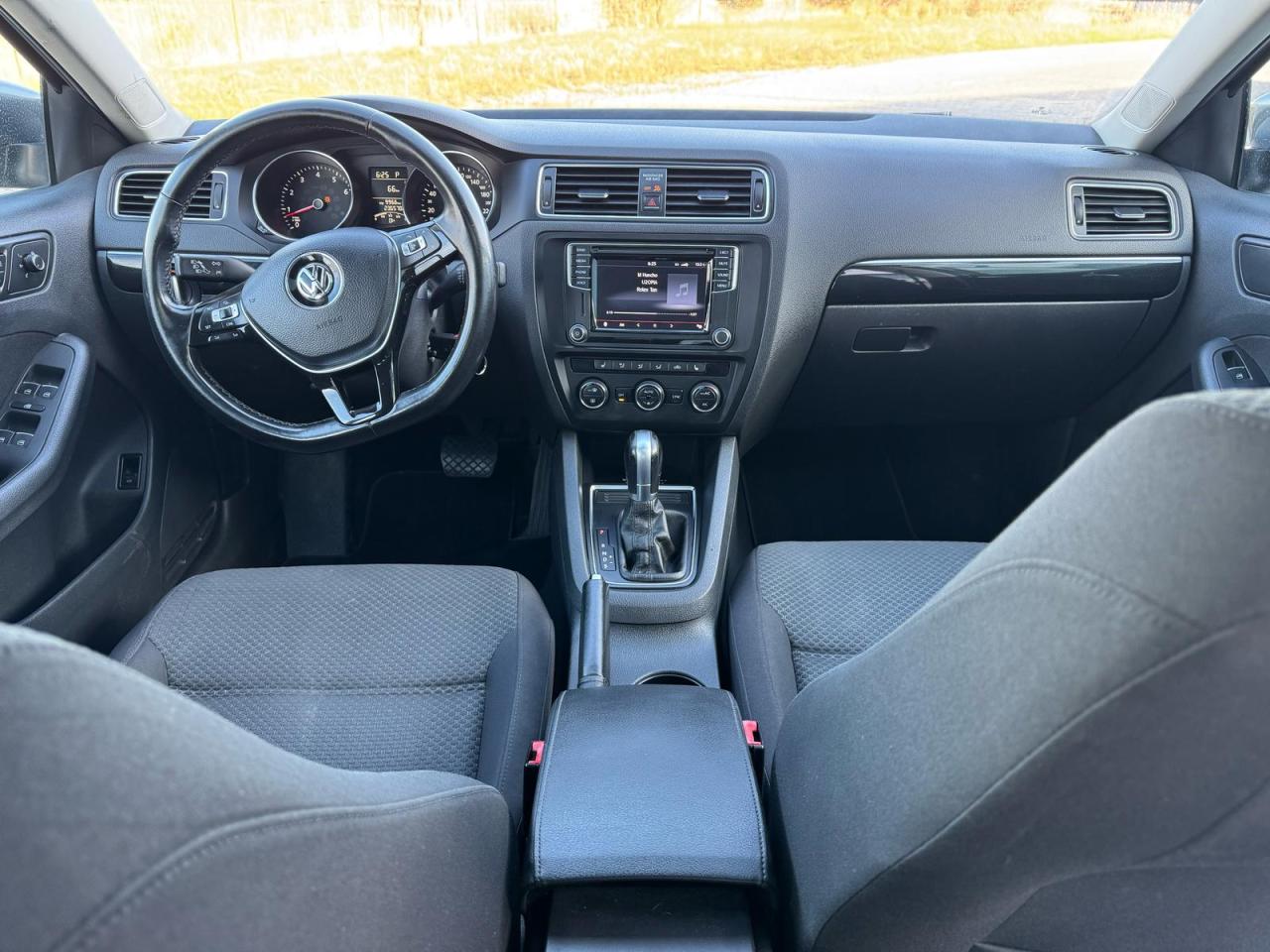 2016 Volkswagen Jetta 1.8T Sport Photo11