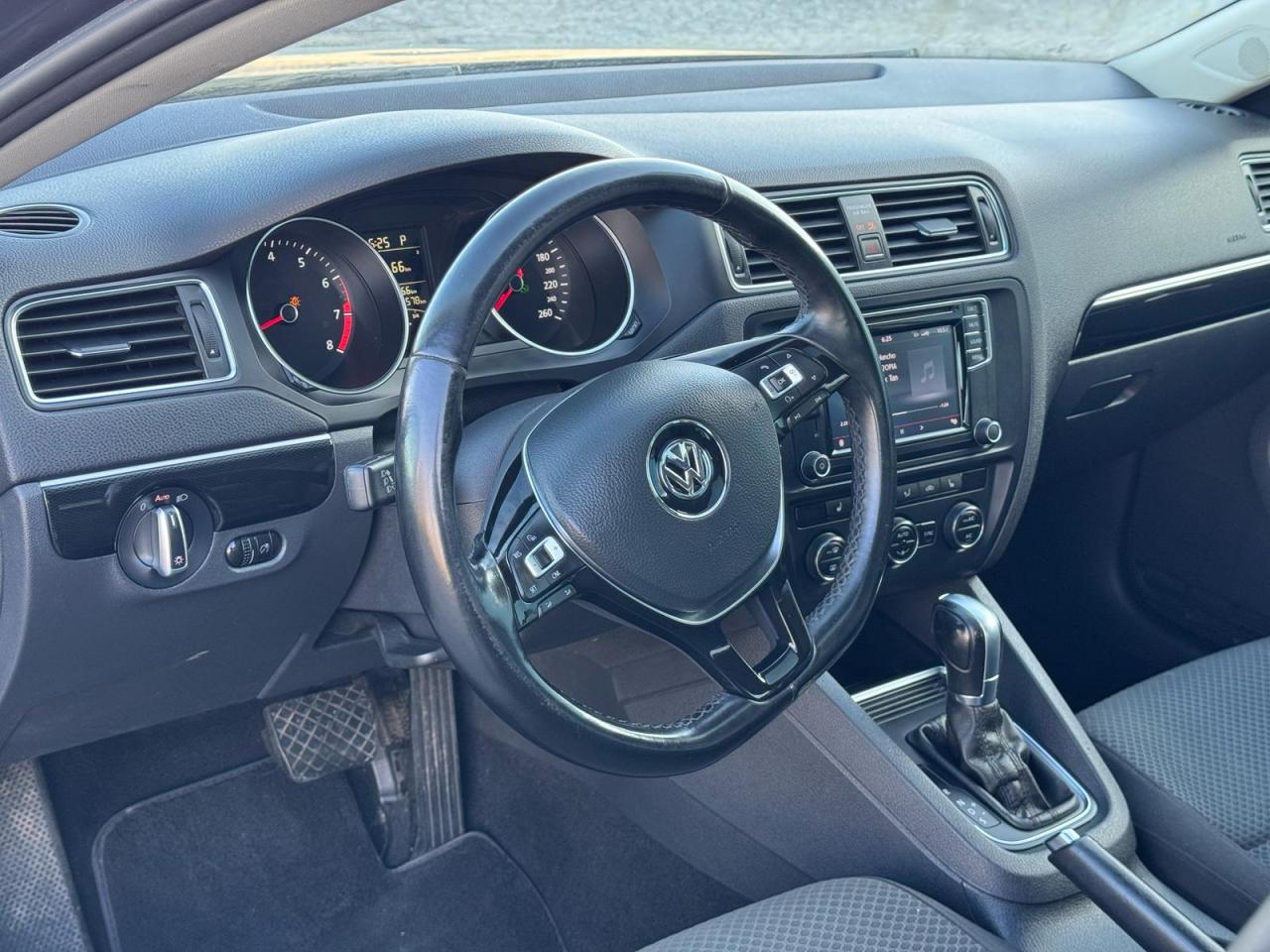 2016 Volkswagen Jetta 1.8T Sport Photo27