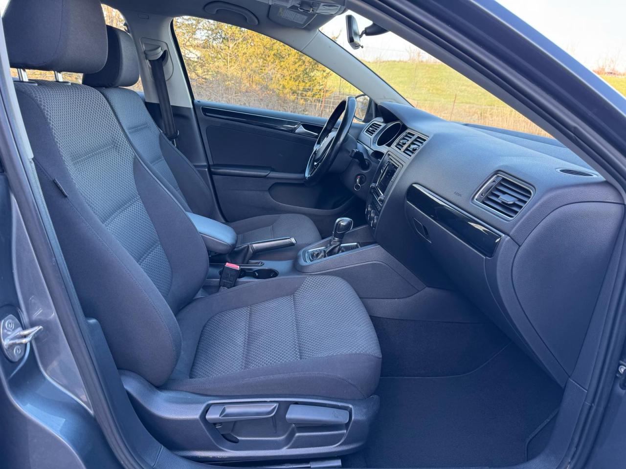2016 Volkswagen Jetta 1.8T Sport Photo20