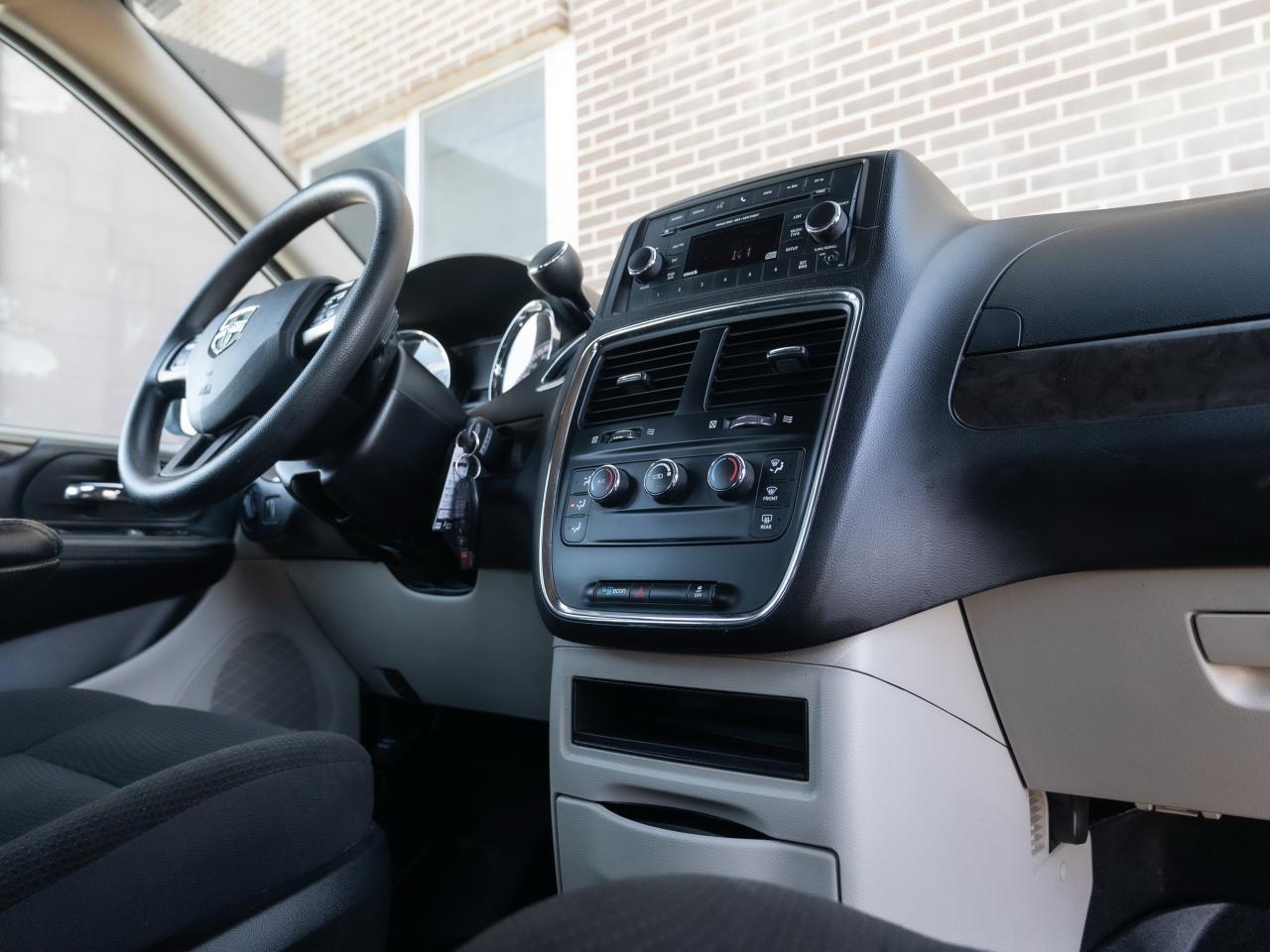 2019 Dodge Grand Caravan SE - Photo #16