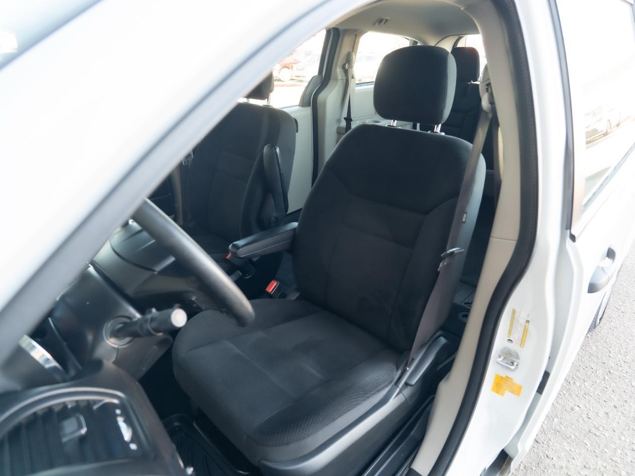 2019 Dodge Grand Caravan SE - Photo #24
