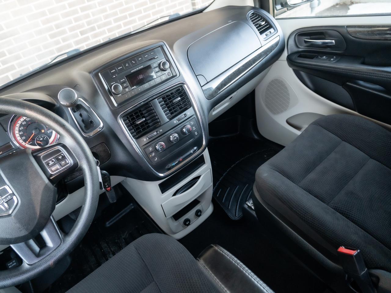 2019 Dodge Grand Caravan SE - Photo #10