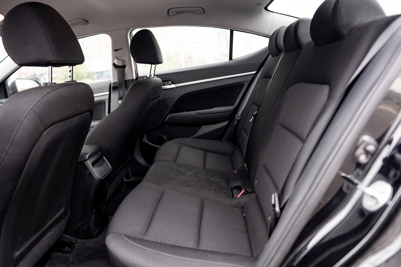2020 Hyundai Elantra Preferred | NO ACCIDENT | CLEAN CARFAX | - Photo #9