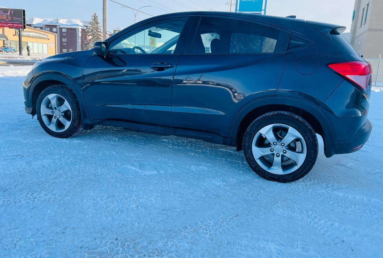 2017 Honda HR-V EX - Photo #4