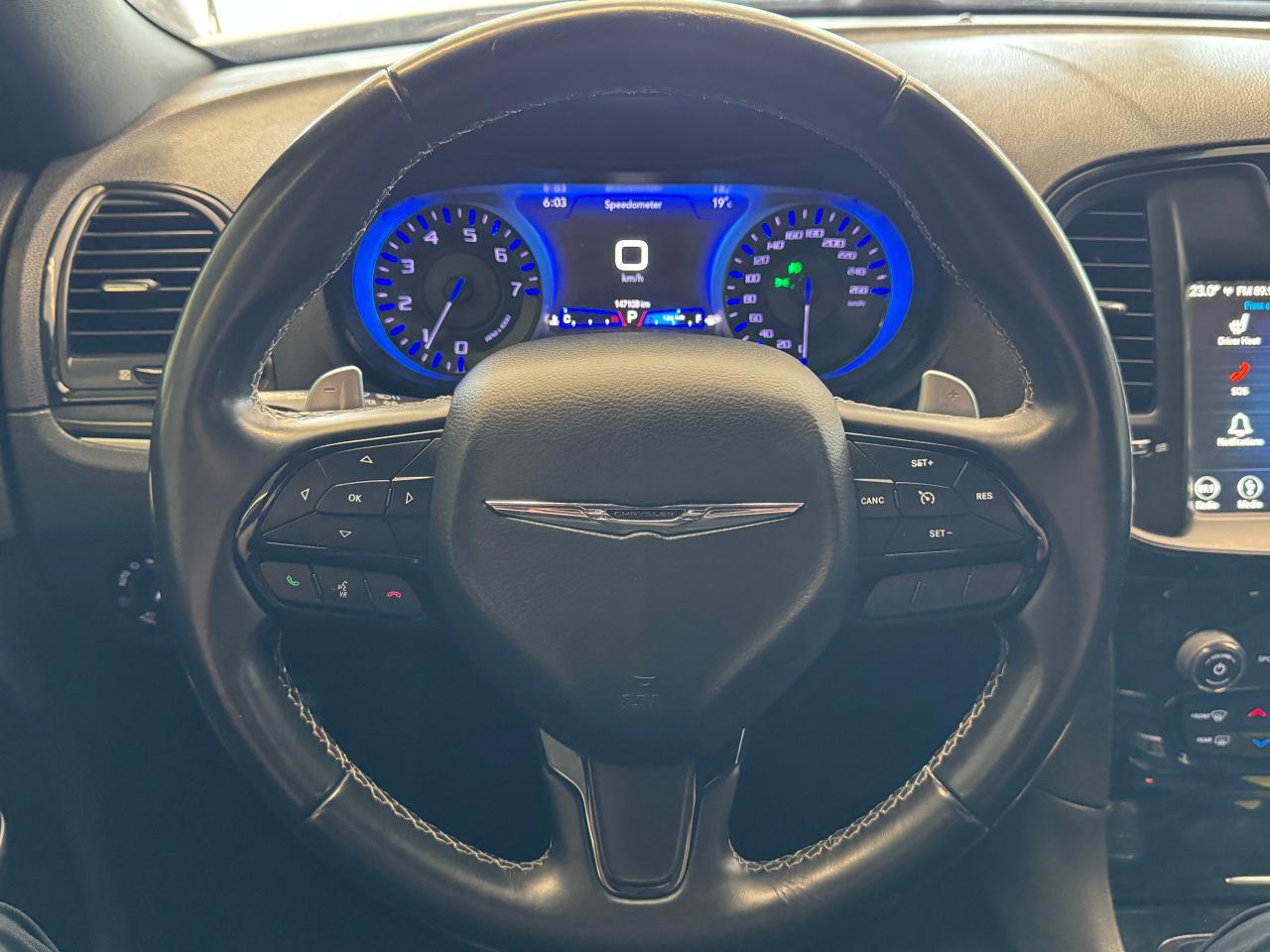 2019 Chrysler 300 300S+New Brakes+ApplePlay+Camera+Remote Start Photo11