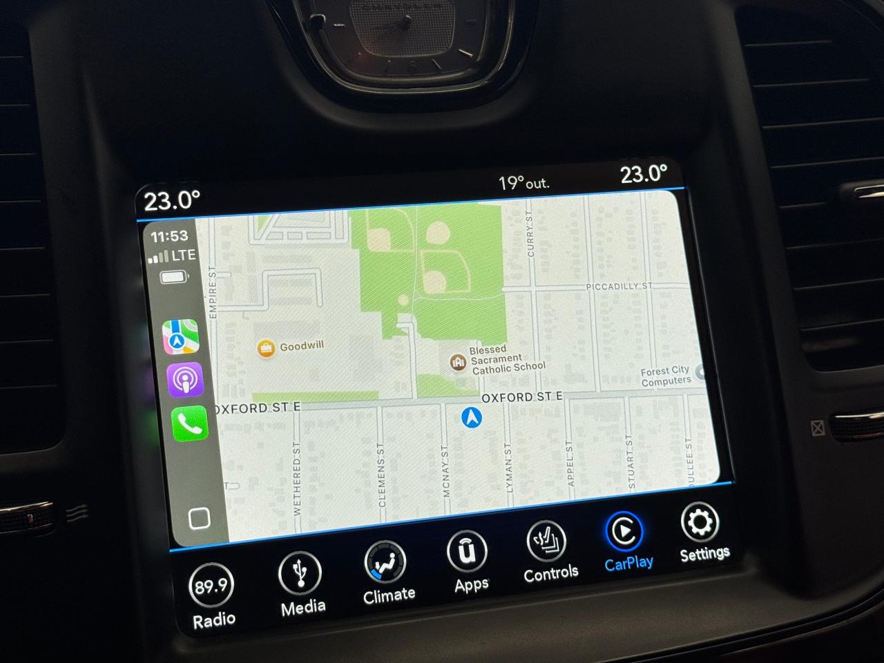 2019 Chrysler 300 300S+New Brakes+ApplePlay+Camera+Remote Start Photo91