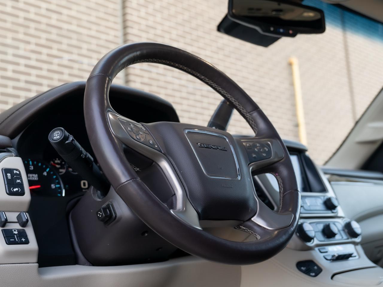 2017 GMC Yukon Denali - Photo #15