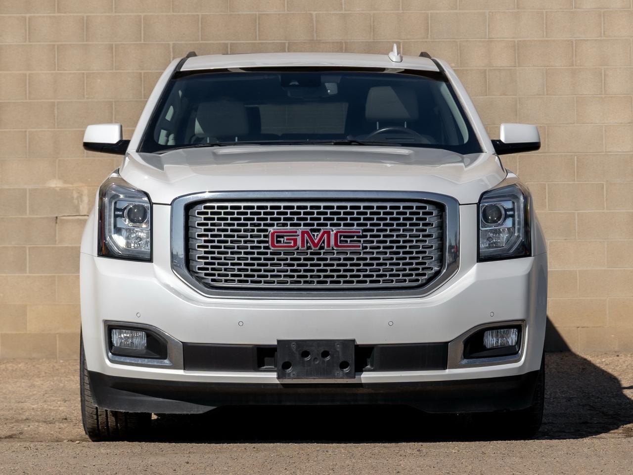 2017 GMC Yukon Denali - Photo #3
