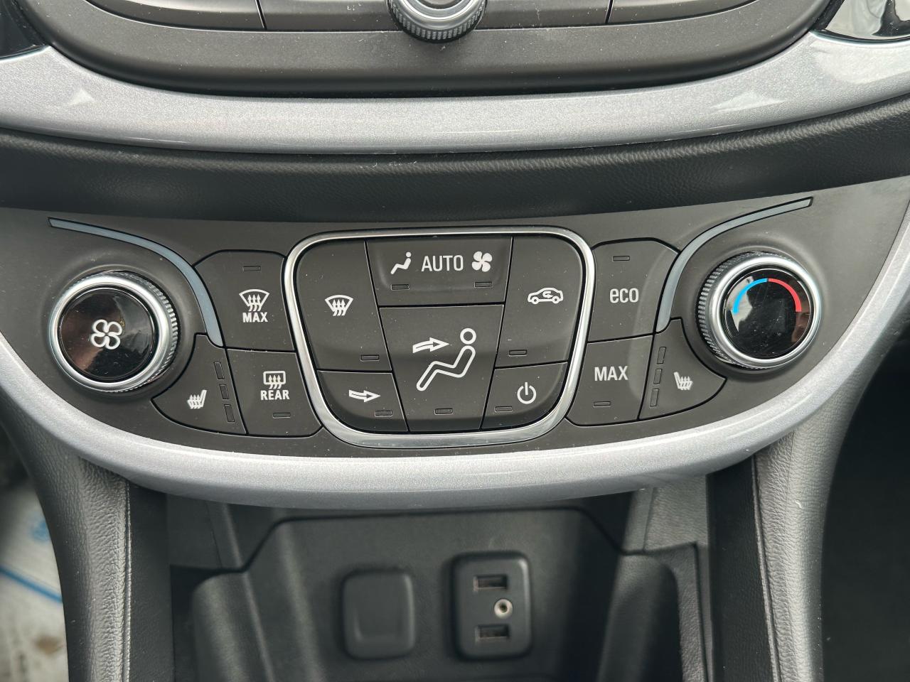 2018 Chevrolet Volt LT - Photo #19